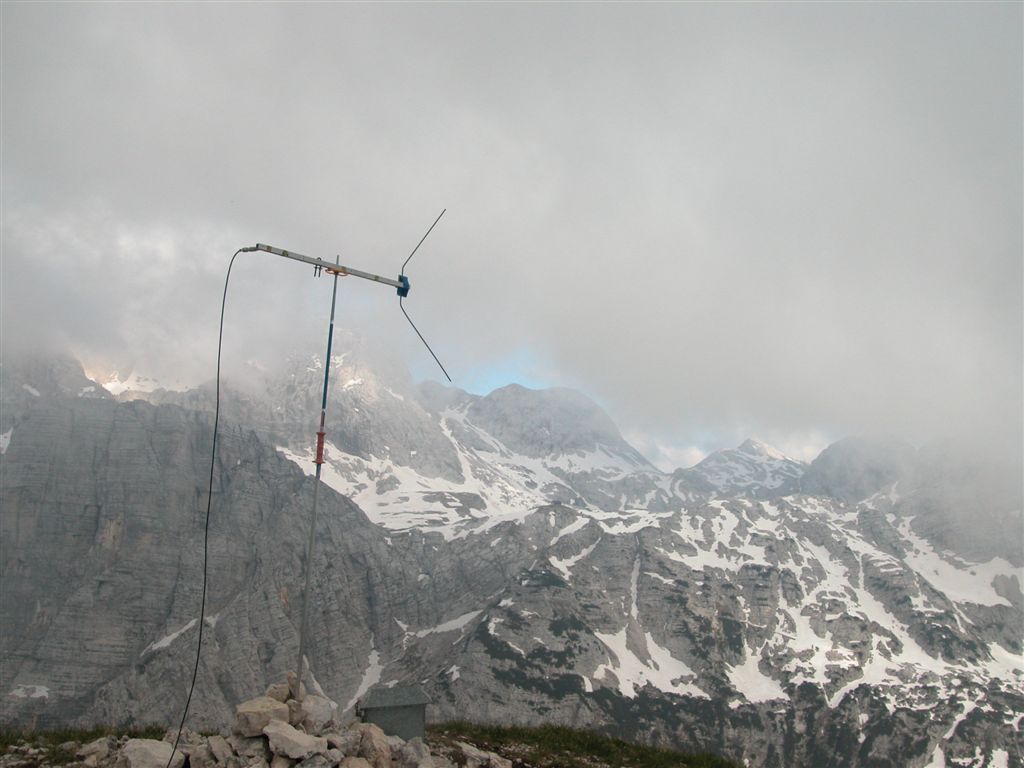 Vrh -Zadnjiški Ozebnik 2084m.jpg
